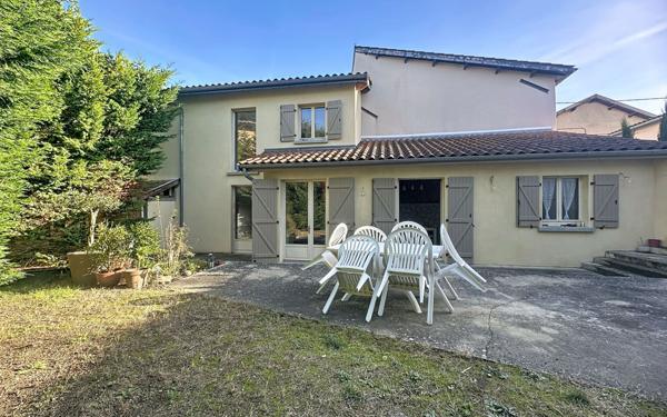 Maison à vendre    5 pièces •  Millery