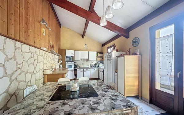 Maison à vendre    5 pièces •  Millery