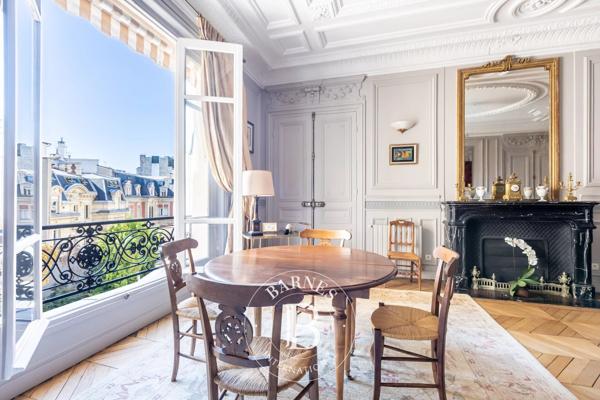 Paris 17ème, Appartement 2 Chambres -  113 m² à vendre