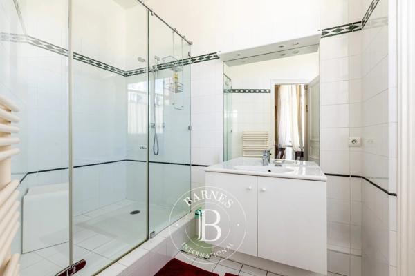 Paris 17ème, Appartement 2 Chambres -  113 m² à vendre