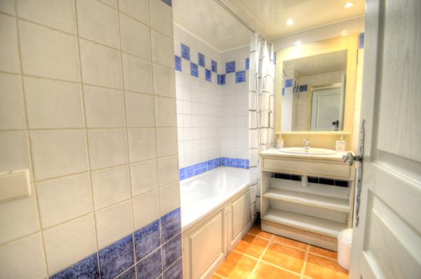 La Ciotat (13600) T2 avec Terrasse & Piscine – Opportunité Rare à La Ciotat