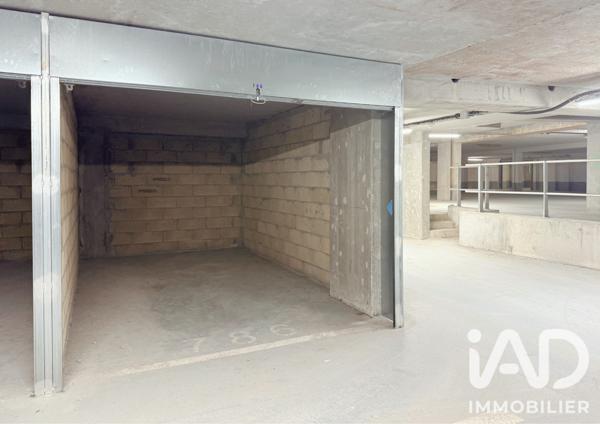 Parking à vendre 65 m² Paris 19