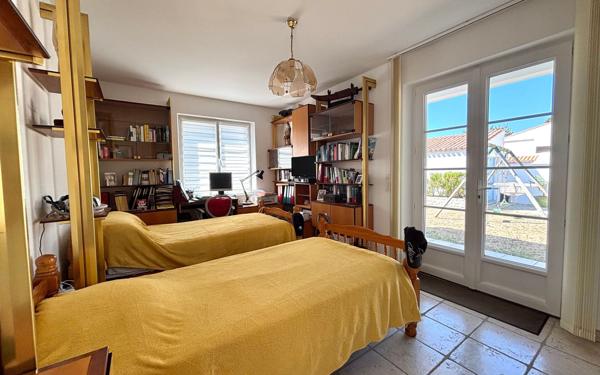 Maison à vendre    5 pièces •  Saint-Georges-d'Oléron