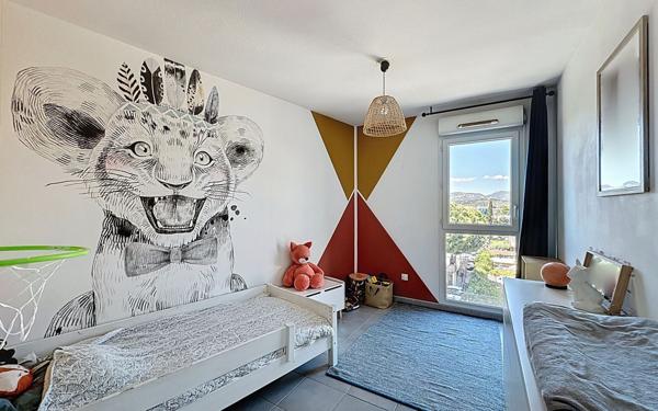 Appartement à louer    3 pièces • 69 m2 La Seyne-sur-Mer