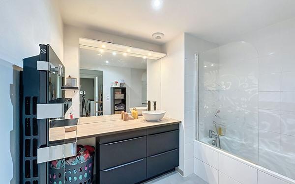 Appartement à louer    3 pièces • 69 m2 La Seyne-sur-Mer