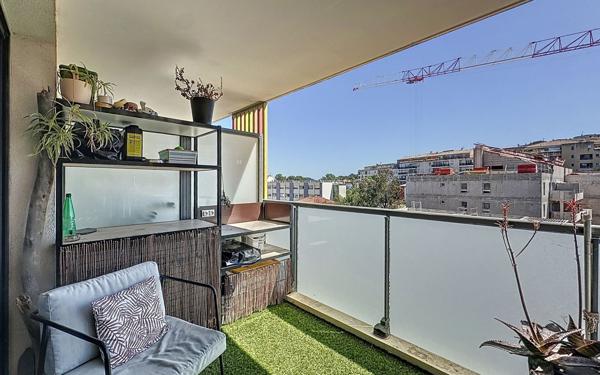 Appartement à louer    3 pièces • 69 m2 La Seyne-sur-Mer