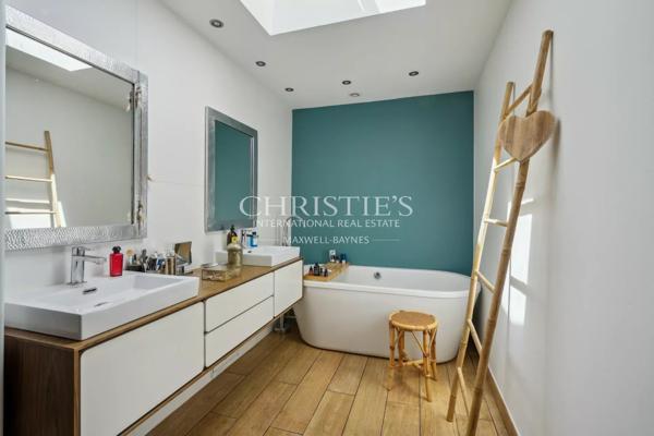 Saint-Augustin – Maison de 193 m², jardin et double garage