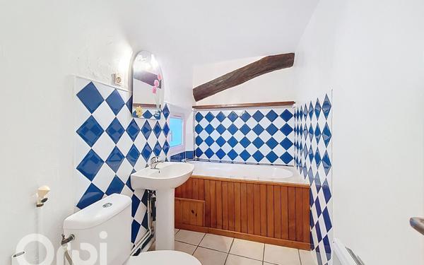 Appartement à vendre    2 pièces • 45 m2 Le Beausset