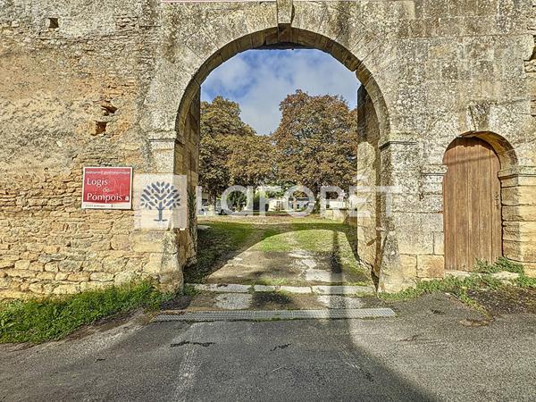 Achat maison près de STE VERGE - 15 pièce(s) - 1487 m² - 1 100 540 €