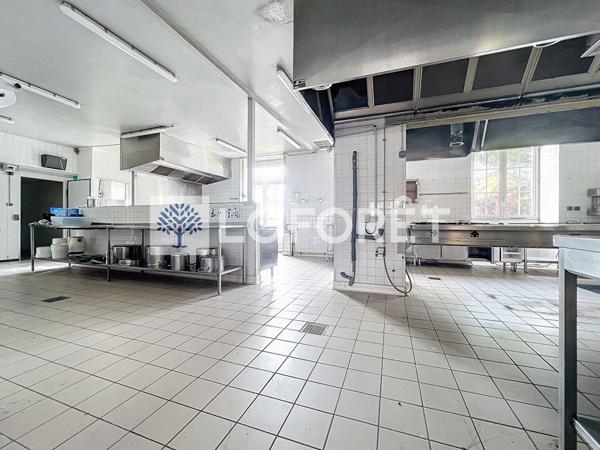 Achat maison près de STE VERGE - 15 pièce(s) - 1487 m² - 1 100 540 €