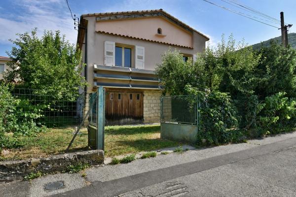 Maison 5 pièces à fort potentiel d'investissement - DIGNE-LES-BAINS (04000)
