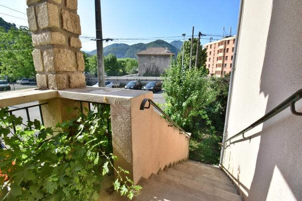 Maison 5 pièces à fort potentiel d'investissement - DIGNE-LES-BAINS (04000)
