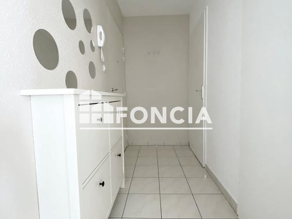 Location Appartement meublé 2 pièces 37.7 m² - 2 RUE DU COMTE EMMERY Metz 57070