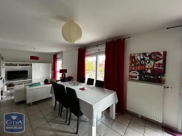 Appartement à louer 4 pièces 79m²
