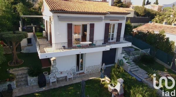 Maison 5 pièces de 130 m² à Cagnes-sur-Mer (06800)