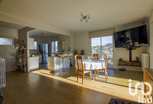 Maison 5 pièces de 130 m² à Cagnes-sur-Mer (06800)