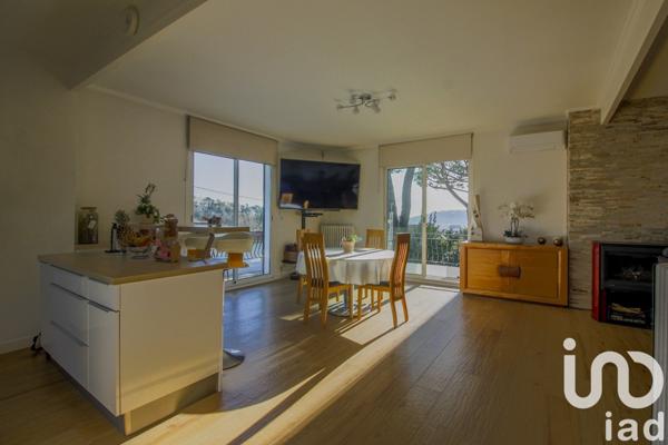 Maison 5 pièces de 130 m² à Cagnes-sur-Mer (06800)
