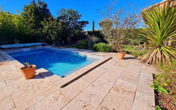 Maison à vendre    5 pièces •  Villeneuve-lès-Avignon