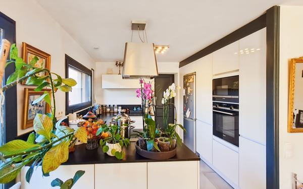 Maison à vendre    5 pièces •  Villeneuve-lès-Avignon