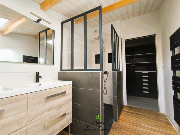 Maison 6 pièces - 213 m²