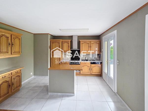 Pavillon construit sur sous sol complet, 5 pièces à la campagne à 8 min de Saint-Quentin sans aucun travaux à prévoir.