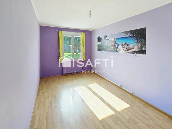 Pavillon construit sur sous sol complet, 5 pièces à la campagne à 8 min de Saint-Quentin sans aucun travaux à prévoir.