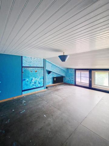 Belle propriété avec 1 dépendance et 2 granges !