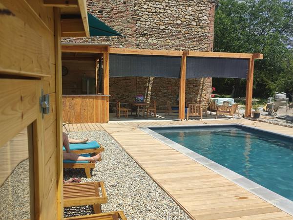 Mas de 350M2 avec piscine sur 3 ha