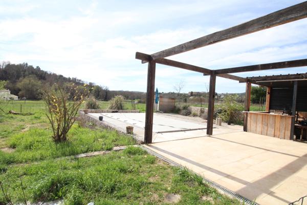 Mas de 350M2 avec piscine sur 3 ha