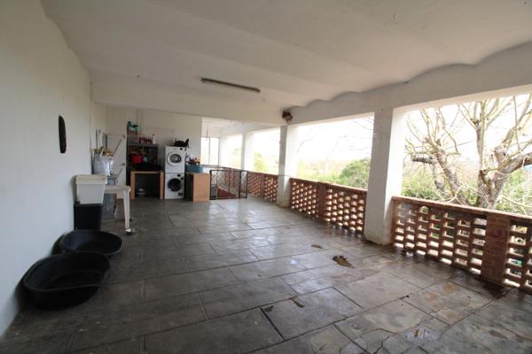 Mas de 350M2 avec piscine sur 3 ha