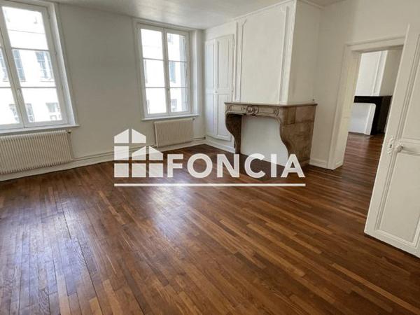 Location Appartement 2 pièces 68.97 m² - 35 RUE STANISLAS Nancy 54000