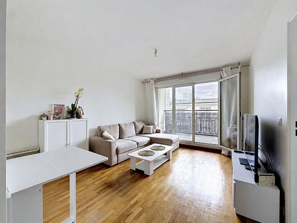 2 pièces lumineux avec balcon et parking en sous-sol - Choisy-le-Roi Centre - CHOISY LE ROI