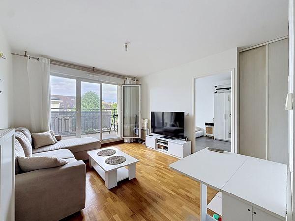 2 pièces lumineux avec balcon et parking en sous-sol - Choisy-le-Roi Centre - CHOISY LE ROI