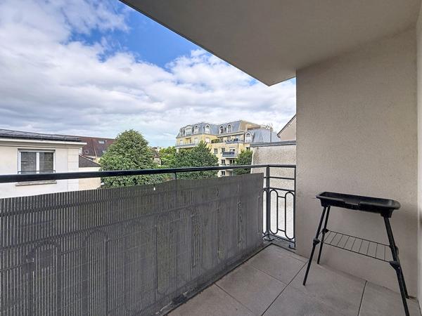 2 pièces lumineux avec balcon et parking en sous-sol - Choisy-le-Roi Centre - CHOISY LE ROI