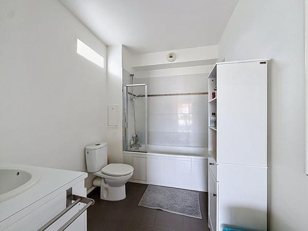 2 pièces lumineux avec balcon et parking en sous-sol - Choisy-le-Roi Centre - CHOISY LE ROI