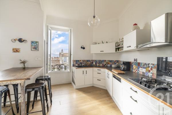 Appartement F6 à vendre  6 pièces - 145 m2 MARSEILLE - 13005