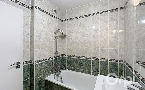 Appartement à louer    3 pièces • 73 m2 Villeurbanne