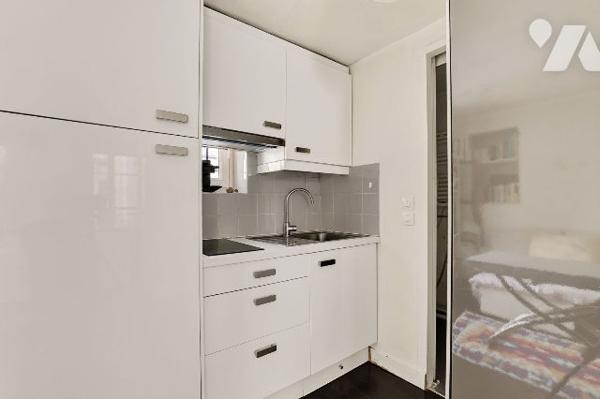 Charmant studio aux Batignolles