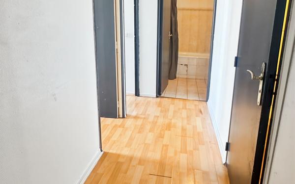 Appartement à vendre    3 pièces • 59,87 m2 Saint-Denis