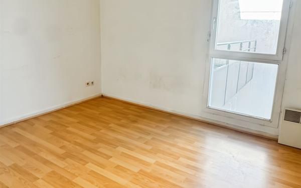 Appartement à vendre    3 pièces • 59,87 m2 Saint-Denis