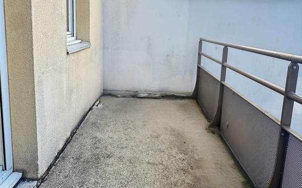 Appartement à vendre    3 pièces • 59,87 m2 Saint-Denis