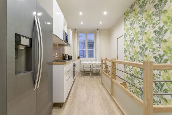 LOCATION A LA CHAMBRE AVEC DOUCHE ET LAVABO PRIVATIVE