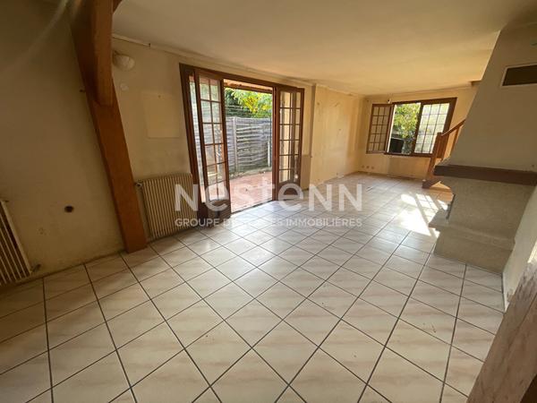 Maison Houilles 75 m2 / 2 chambres / séjour-cuisine 39m2 / SDE /301m² de terrain