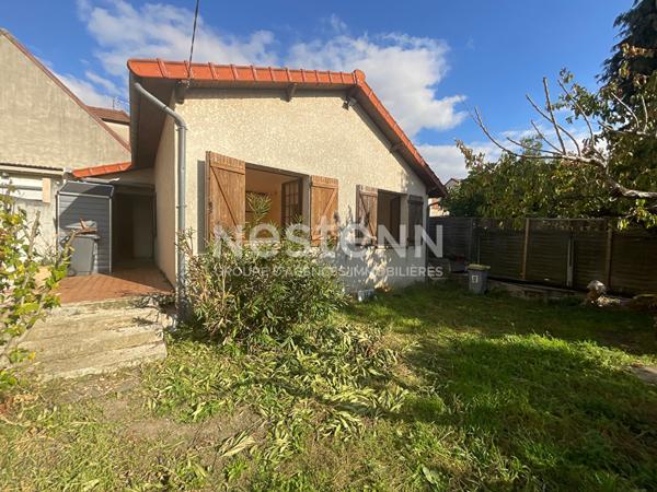 Maison Houilles 75 m2 / 2 chambres / séjour-cuisine 39m2 / SDE /301m² de terrain