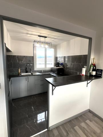 Marseille (13010) Marseille 10ème " Appartement de type 3 meublé "