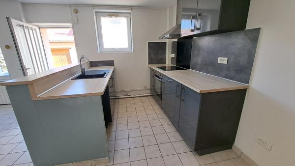 MAISON 3 PIECES LIBRE  CENTRE BOURG
