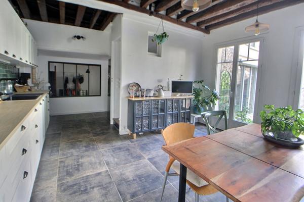 Maison Triel Sur Seine 6 pièce(s) 164.84 m2 €437 000 ** - Référence 1048