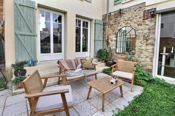 Maison Triel Sur Seine 6 pièce(s) 164.84 m2 €437 000 ** - Référence 1048