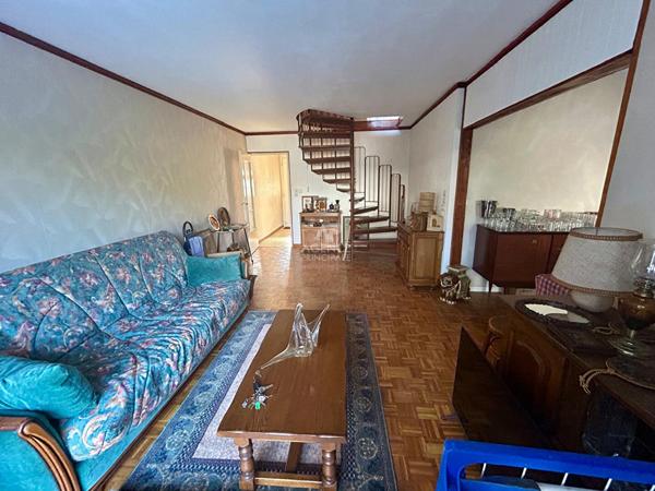 Maison Triel Sur Seine 6 pièce(s) 99 m2 €295 000 ** - Référence 1032