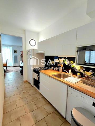 IMMEUBLE restauré à deux pas du port et du marché